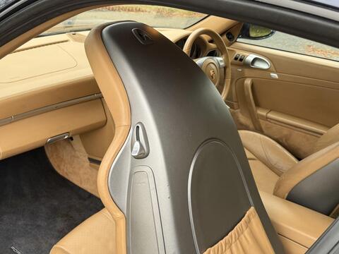 Porsche 911 view 27
