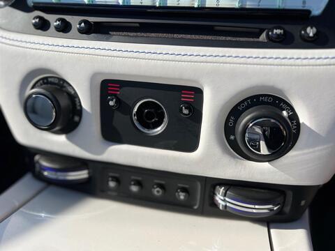 Rolls-Royce Dawn view 50