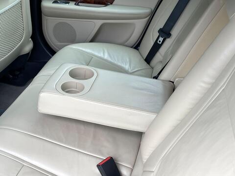 Jaguar XF view 36