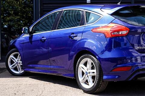 Ford Focus view 10