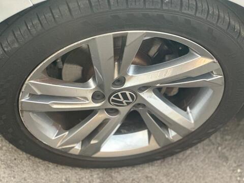 Volkswagen Golf view 15