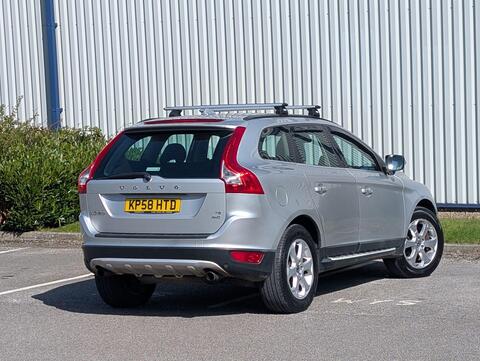 Volvo XC60 view 5