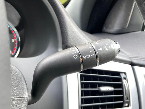 Jaguar XF view 21