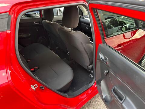 Suzuki Swift view 14