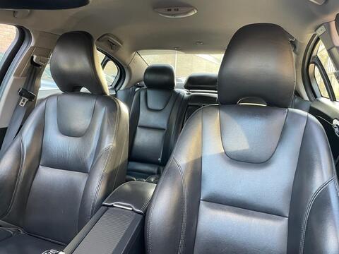 Volvo S60 view 18