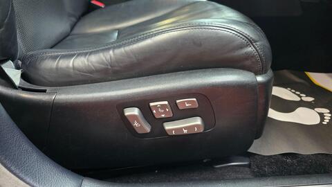 Lexus LS view 11