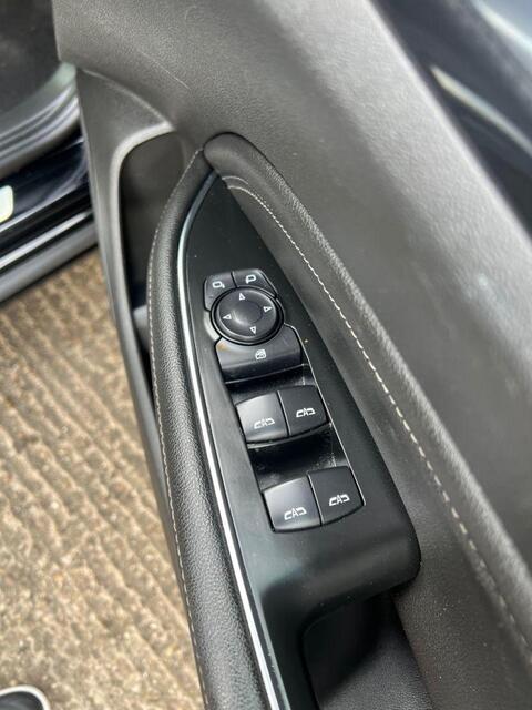 Vauxhall Insignia view 26