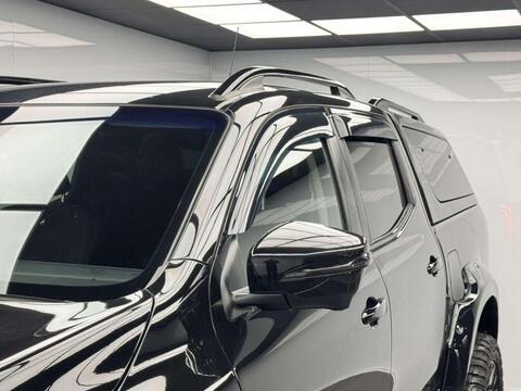 Mercedes-Benz X-Class view 29