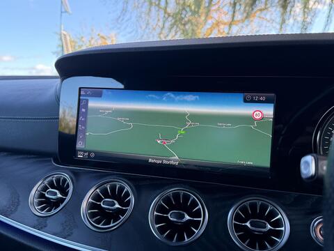 Mercedes-Benz E Class view 32