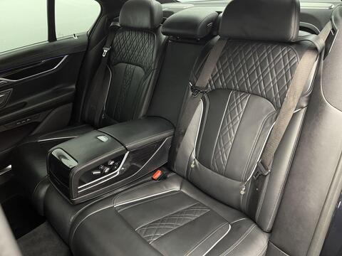 BMW 7 Series view 45
