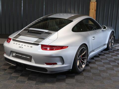 Porsche 911 view 57