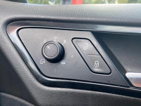 Volkswagen Golf view 24
