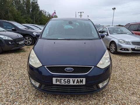 Ford Galaxy view 21