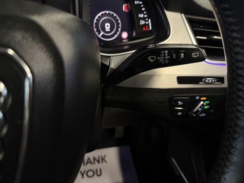 Audi Q7 view 41