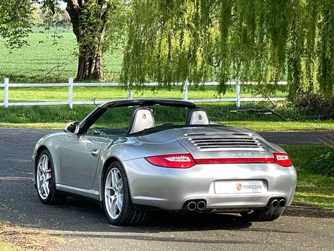 Porsche 911 view 5
