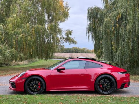 Porsche 911 view 13