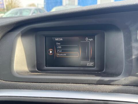 Volvo V40 Cross Country view 15