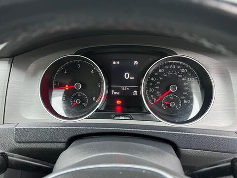 Volkswagen Golf view 20