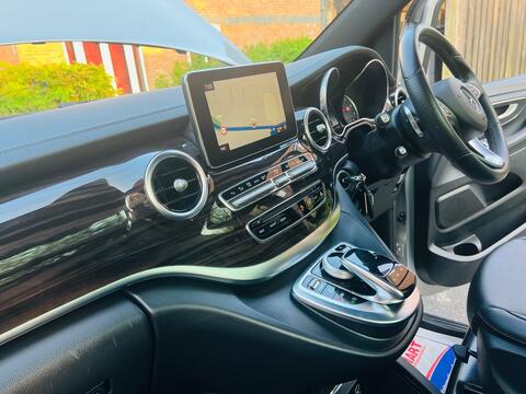 Mercedes-Benz V-Class view 41