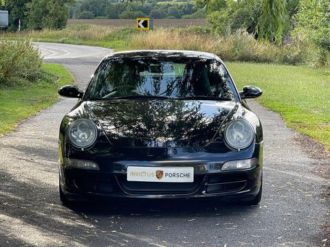 Porsche 911 view 2
