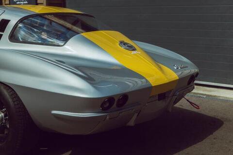 Chevrolet Corvette view 5