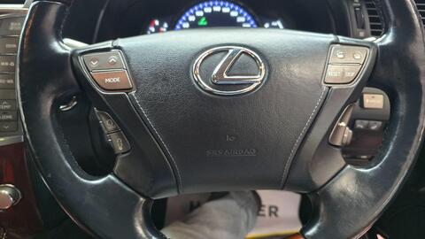 Lexus LS view 15