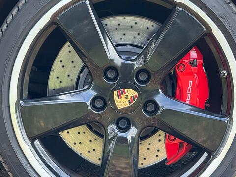 Porsche 911 view 69