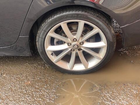 Jaguar XF view 43