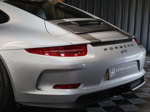 Porsche 911 view 41