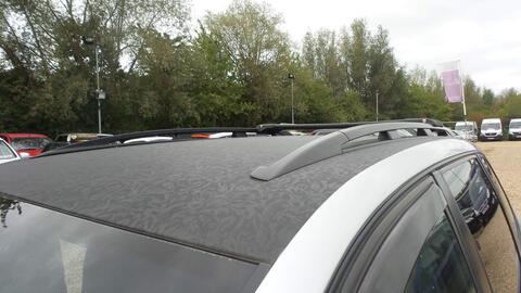 Porsche Cayenne view 41