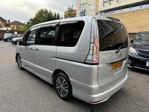 Nissan Serena view 8