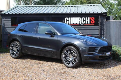 Porsche Macan view 12