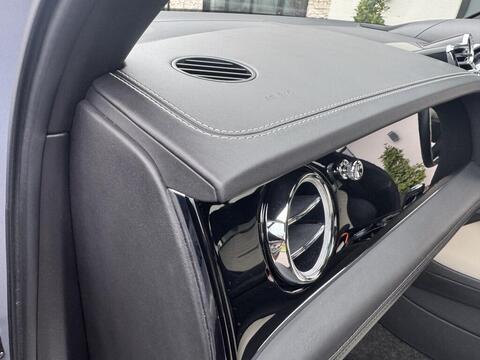 Bentley Bentayga view 14