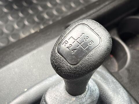 Mercedes-Benz G-Class view 23