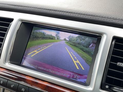 Jaguar XF view 5