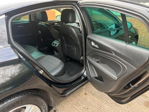 Vauxhall Insignia view 12
