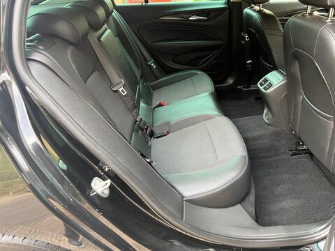 Vauxhall Insignia view 11