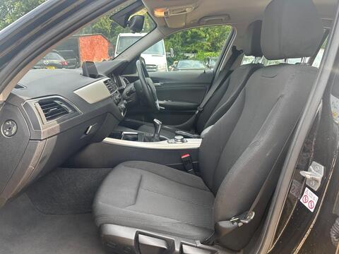 BMW 1 Series view 8