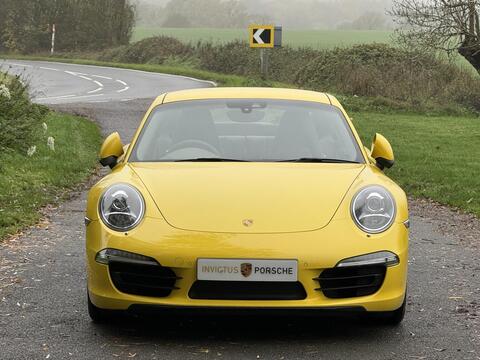 Porsche 911 view 2