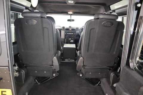 Land Rover Defender view 24