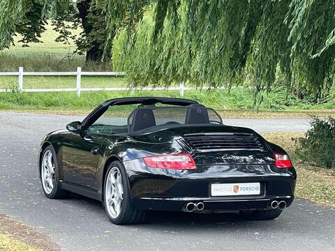 Porsche 911 view 12