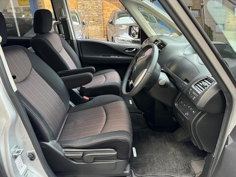 Nissan Serena view 14