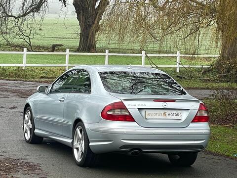 Mercedes-Benz CLK view 13