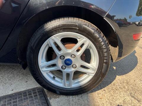 Ford Fiesta view 21