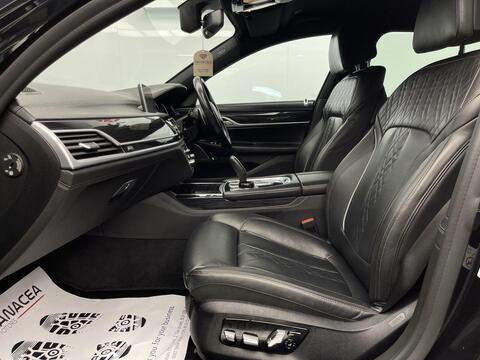 BMW 7 Series view 42