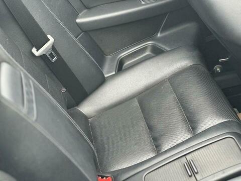 Mercedes-Benz E Class view 60