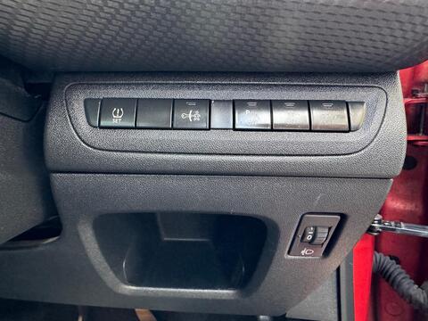 Peugeot 2008 view 18