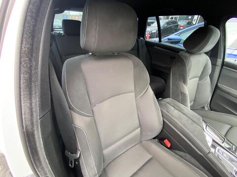 BMW 5 Series view 17
