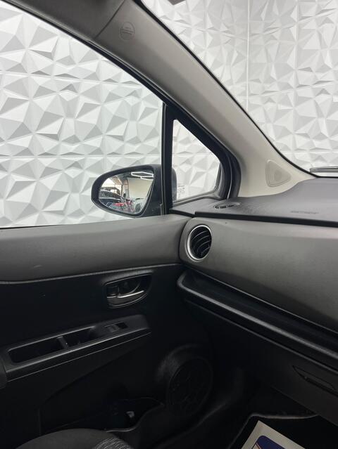 Toyota Yaris view 23