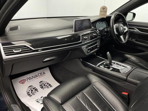 BMW 7 Series view 41